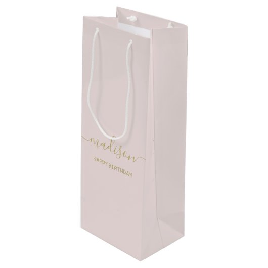 Individuelle Name Gruß Chic Gold Script Blush Pink Geschenktüte Für Weinflaschen (Vorderseite Schrägansicht)