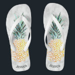 Individuelle Name Hawaiian Marmor Ananas Badesandalen<br><div class="desc">Personalisierter Name Hawaiian Marmor Ananas Bridesmaid Geschenke Flip Flops.</div>