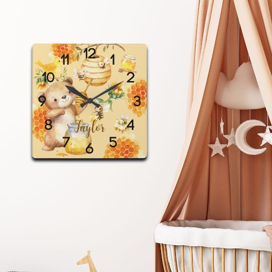 Individuelle Name Honey Bear Bienen Quadratische Wanduhr