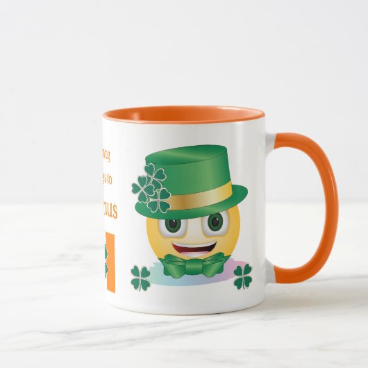 Individuelle Name Irish Emoji mit Hut und Kleeblat Tasse (Rechts)