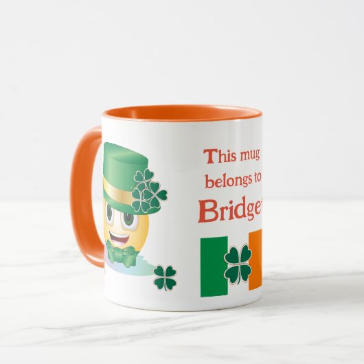 Individuelle Name Irish Emoji mit Hut und Kleeblat Tasse (Vorderseite Links)