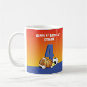 Individuelle Name Junge 4. Geburtstag Sportbälle Kaffeetasse (Links)