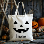 Individuelle Name Kürbislaterne Pumpkin Trick oder Tragetasche<br><div class="desc">Machen Sie das Halloween Ihres Kindes mit unserer Individuellen Namens Kürbislaterne Pumpkin Trick oder Treat Tote Bag ganz besonders. Diese festliche Tasche besticht durch ein charmantes Jack-o'-Laterne-Design, das sich hervorragend eignet, um Halloween zu erleben. Personalisiert mit dem Namen Ihres Kindes, ist diese Tasche nicht nur praktisch, sondern auch ein angenehmer...</div>