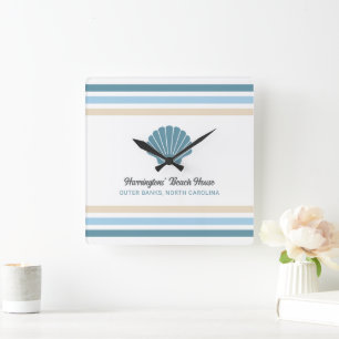 Individuelle Name & Lage Beach House Quadratische Wanduhr