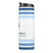 Individuelle Name & Lage Beach House Thermosbecher (Nach rechts gedreht)