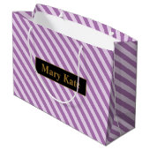 Individuelle Name Lila Streifen Große Geschenktüte (Rückseite Schrägansicht)