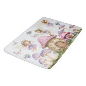 Individuelle Name Magic Fairies Pink Mushrooms Badematte (Schrägansicht)