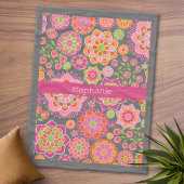 Individuelle Name mit farbenfrohen Frühlingsmuster Fleecedecke