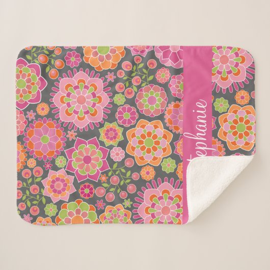 Individuelle Name mit farbenfrohen Frühlingsmuster Sherpadecke (Vorderseite (Horizontal))