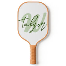 Individuelle Name mit grünem Monogramm