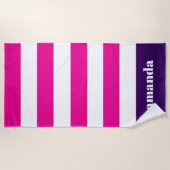 Individuelle Name mit rosafarbenen Streifen Strandtuch (Vorderseite)