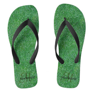 Individuelle Name Monogram Zen Grüngras Natur Badesandalen