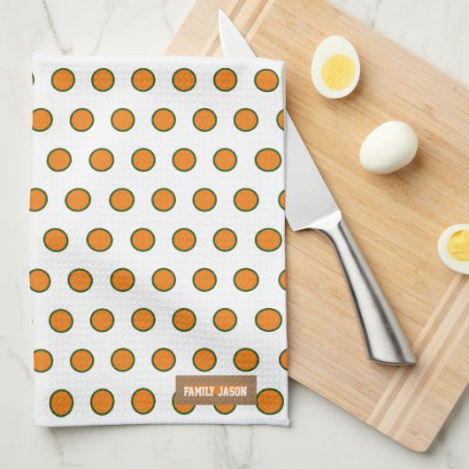 Individuelle Name-Monogramm-Polka-Punkte weiß oran Geschirrtuch (Viertel Falte)