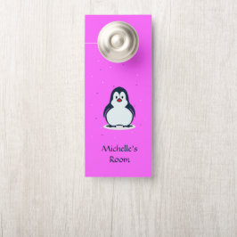 Individuelle Name niedlicher Pinguin auf rosa Türanhänger