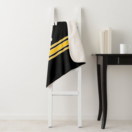 Individuelle Name Nummer für Black and Gold Sports Sherpadecke (Beispiel)