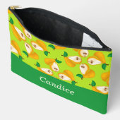 Individuelle Name Orangenbirnen auf grün Zubehörtasche (Offen)