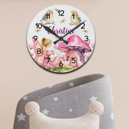 Individuelle Name Pink Fairy Mushrooms Kinderzimme Runde Wanduhr