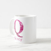 Individuelle Name Pink Floral Alphabet Letter "Q"  Kaffeetasse (Vorderseite Links)