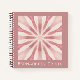 Individuelle Name Pink Moderne Blumenchic Hübsch G Notizblock