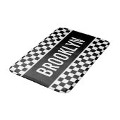 Individuelle Name Racing Checkerboard Muster Class Badematte (Schrägansicht)