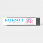 Individuelle Name Rainbow Teach Liebe Inspiriert Schreibtischnamensplakette (Vorderseite )