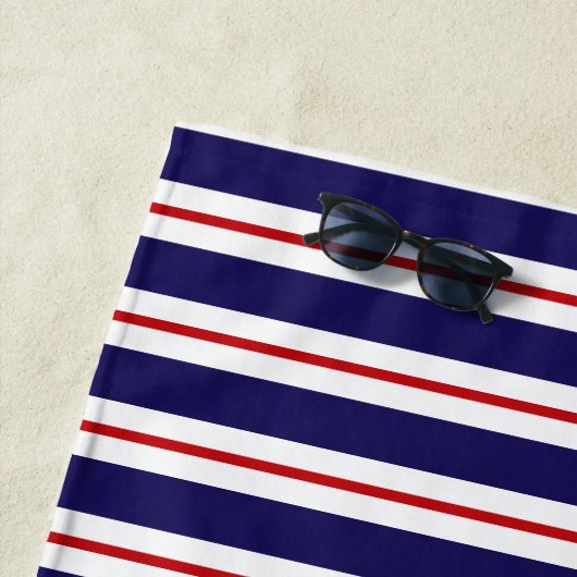Individuelle Name Rot-Blau und Weißer Cabana-Strei Strandtuch (Beispiel)