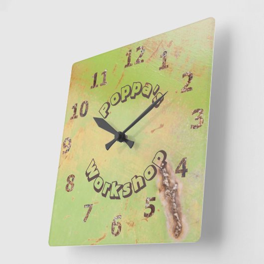 Individuelle Name Rustikale Garage Werkstatt Green Quadratische Wanduhr (Winkel)