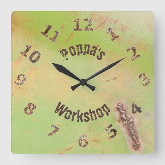 Individuelle Name Rustikale Garage Werkstatt Green Quadratische Wanduhr (Vorderseite)