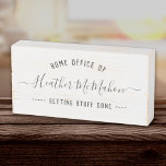 Individuelle Name Rustikaler Bauernhof Chic Zuhaus Holzkisten Schild<br><div class="desc">Motivierend und persönlich,  ist dieses individuelle Name Zuhause Büro Holzkastenschild sehr niedlich in seinem trendigen rustikalen Bauernstil Design. Personalisieren und machen Sie es sich mit einer benutzerdefinierten Nachricht unter dem Namen!</div>