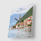 Individuelle Name & Text Montenegro Quadratische Wanduhr (Winkel)