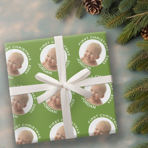 Individuelle Name und Jahr des ersten Weihnachtsju Geschenkpapier