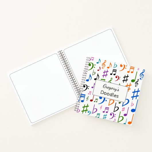 individuelle Name Viele farbenfrohe Musiknoten und Notizbuch (Innenseite)