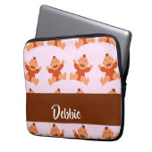 Individuelle Name weint auf rosa Säuglinge Laptopschutzhülle (Vorderseite Links)