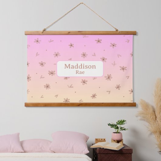 Individuelle Name Whimsisches Kinderzimmer Rosa Ge Wandteppich Mit Holzrahmen (Schlafzimmer)
