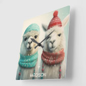 Individuelle Name Winter Llamas Quadratische Wanduhr (Winkel)