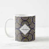 Individuelle Name Wir beobachten Sie Navy & Gold D Kaffeetasse (Links)