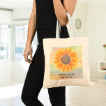 Individuelle Name Yoga Instructor Sonnenblume Tragetasche<br><div class="desc">Diese moderne botanische Yoga Instructor Tote Tasche ist mit einer gelben Sonnenblume auf einem Aquarellgrund dekoriert. Einfach anpassbar. Ändern Sie mithilfe des Entwurfstools die Textgröße,  den Stil oder die Farbe. Wenn wir unsere Kunstwerke erstellen,  werden Sie dieses exakte Bild von anderen Designern nicht finden. Original Wasserfarbe © Michele Davies.</div>