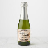 Individuelle Namen mit Holzschnitt Hochzeit Datum Schaumweinetikett (Vorderseite)