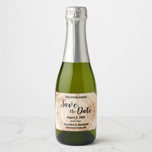 Individuelle Namen mit Holzschnitt Hochzeit Datum Schaumweinetikett (Vorderseite)