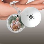 Individuelle Namen zum Hochzeitstag Jahr und Foto Medaillon<br><div class="desc">Eleganter Foto-Platz für Ihren Hochzeitstag - perfekt für Sie Silberhochzeit Jubiläum oder, Sie können den Text zu jedem Anlass bearbeiten Anzug. Die Vorlage ist für Sie zum Hinzufügen eines eigenen Fotos Set, das mit einem halbtransparenten Überlagerungsrahmen für den Text angezeigt wird. Der Beispieltext lautet "[name] in [name]" in eleganter Großschreibung...</div>