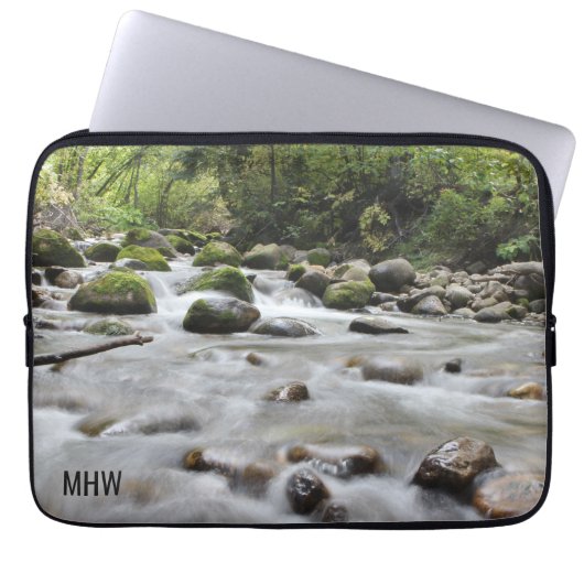 Individuelle Notebook-Ärmel für Forest Stream Laptopschutzhülle (Vorderseite)