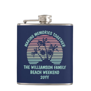Individueller Familienurlaub Retro Tropical Beach Flachmann