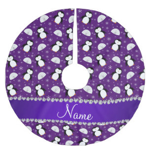 Individueller Name lila Penguins-Igluschneeflocken Polyester Weihnachtsbaumdecke