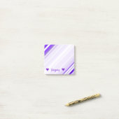 Individueller Name + Lila und weißes gestreiftes Post-it Klebezettel (Auf Schreibtisch)