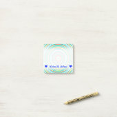 Individueller Name; Mehrfarbiges Post-it Klebezettel (Auf Schreibtisch)