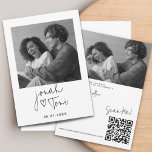 Individueller QR-Code für moderne Fotos Save the D Einladung<br><div class="desc">Moderner QR Code für Foto Save the Date Einladung. Moderne Typografie mit minimalistischem Skript 2 Foto Hochzeitseinladung Save the Date mit qr-Code Option. Kundenspezifische Anfragen: info@pgcodesigns.com.</div>