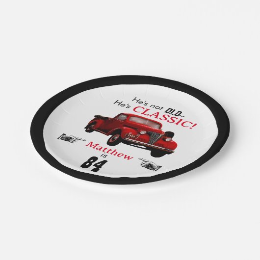 Individuelles Alter nicht alt, aber klassisch rot  Pappteller (Schrägansicht)