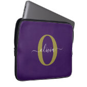 Individuelles Monogramm-Skript Name Lila Weiß Gold Laptopschutzhülle (Vorne Rechts)