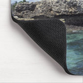 Indonesien. Felsformationen entlang der Küste Mousepad (Ecke)