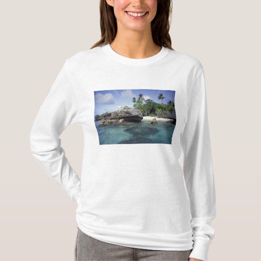 Indonesien. Felsformationen entlang der Küste T-Shirt (Vorderseite)